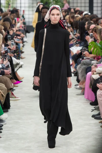 Look 12